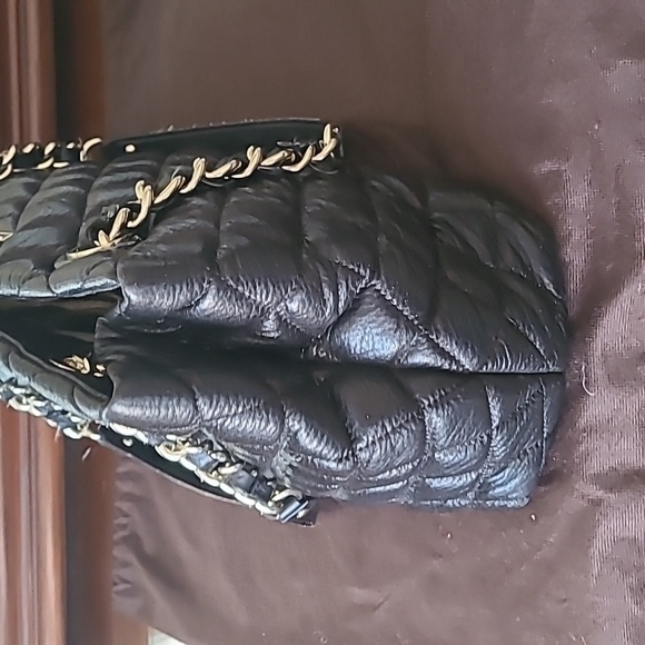 Kate Spade Black Quilted Shoulder Bag with Gold Chain - Picture 5 of 7